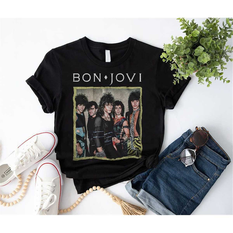 MR-1772023121719-bon-jovi-retro-photo-frame-t-shirt-bon-jovi-shirt-fan-gifts-image-1.jpg