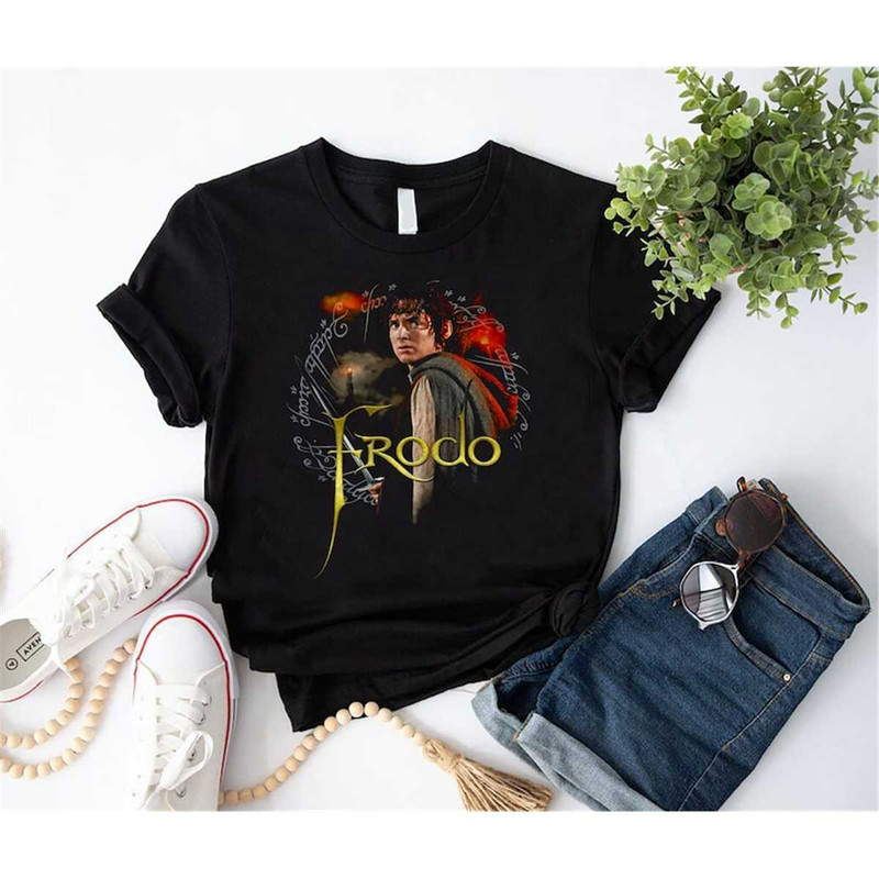 MR-1772023122735-lord-of-the-rings-frodo-baggins-ring-bearer-elijah-wood-image-1.jpg