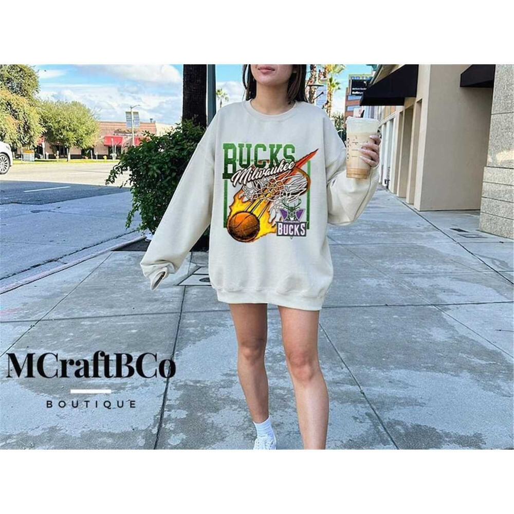 MR-177202314505-milwaukee-buck-vintage-milwaukee-buck-sweatshirt-t-shirt-image-1.jpg