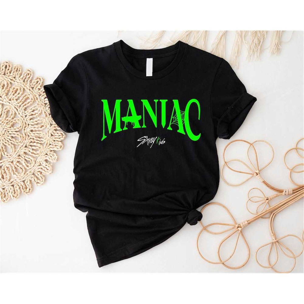 MR-187202393148-maniac-world-tour-2023-shirt-stray-kids-green-logo-hoodie-image-1.jpg