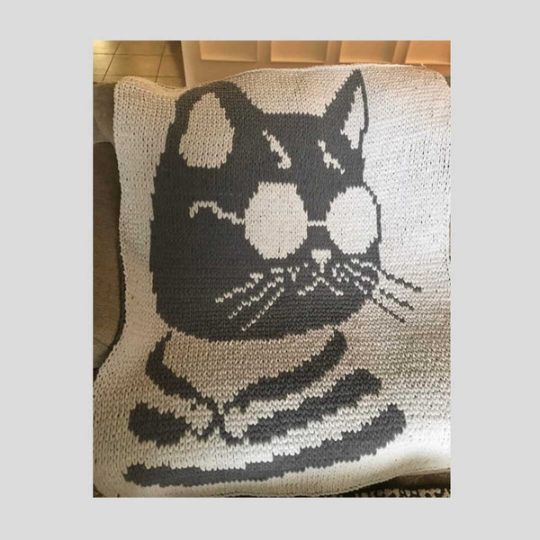 loop-yarn-finger-knitted-glamorous-cat-blanket-4