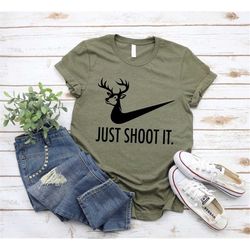 just shoot it shirt, deer hunting sweater, hunting dad mom hoodie, reindeer hunter tank top, baby hunters onesie, huntin