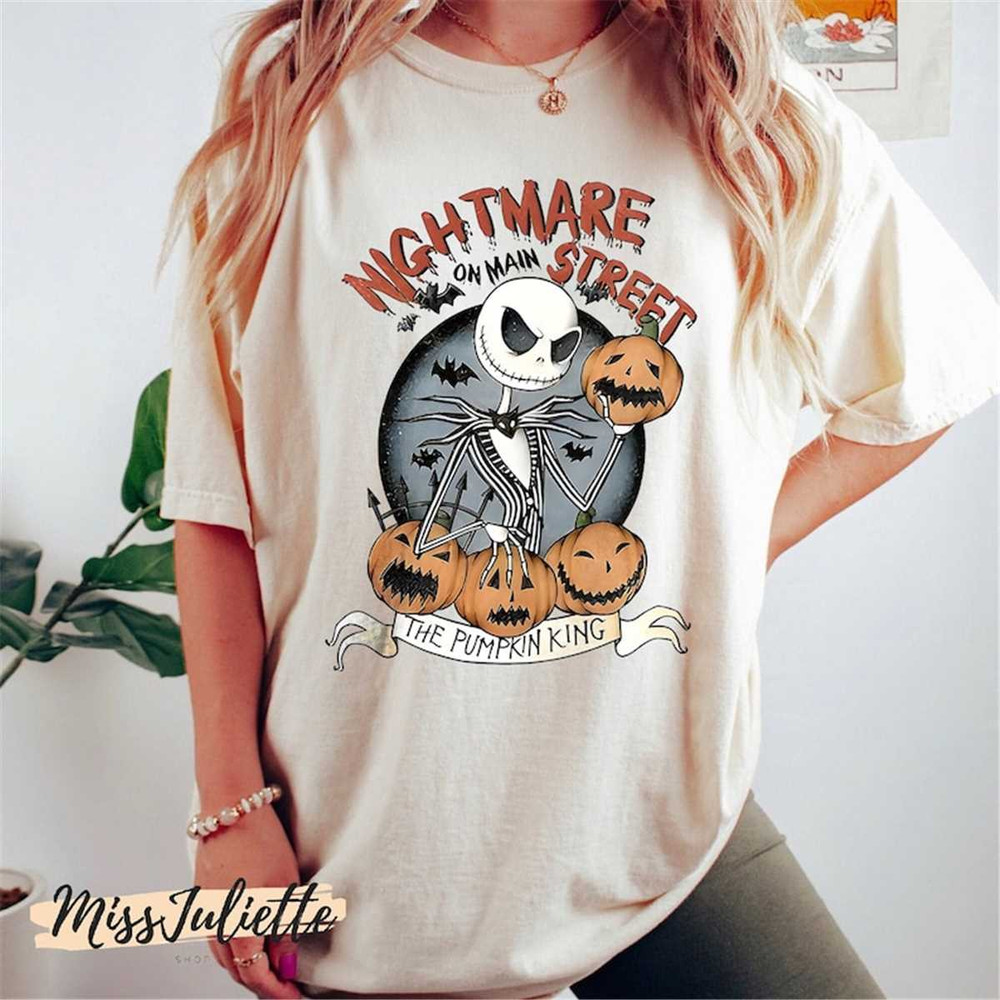 MR-1872023183051-comfort-colors-retro-the-nightmare-before-halloween-pumpkin-image-1.jpg