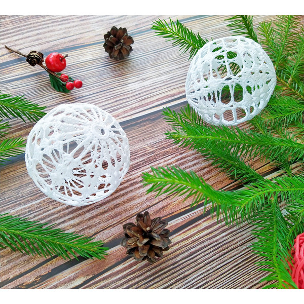 christmas ball ornament crochet pattern.jpg