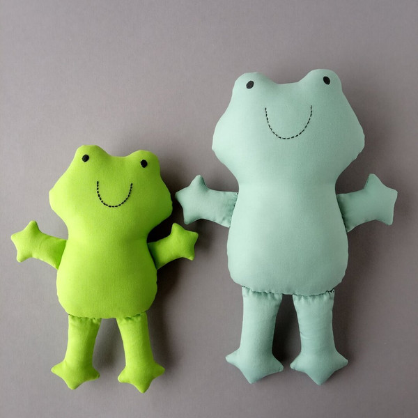 two-frogs-handmade-toys-easy-to-make