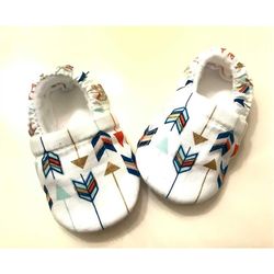 baby booties multi arrow design ( arrow prints varies), crib shoes, baby gift