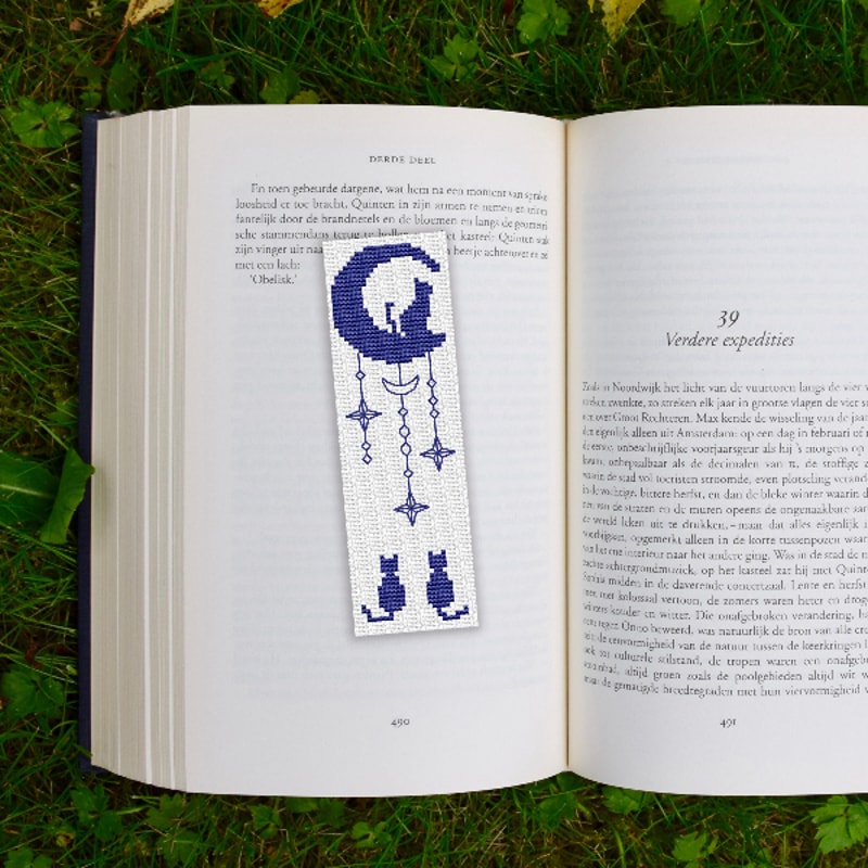 embroidery pattern bookmark Cat