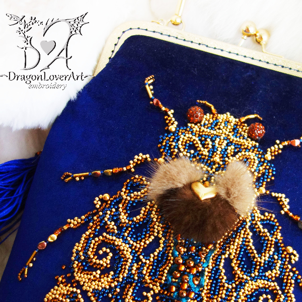 Golden bee lace embroidery beaded velvet handbag.jpg