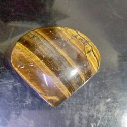 Radiate Love and Protection with our Tiger Eye Crystal Heart - A Guardian of Healing and Courage