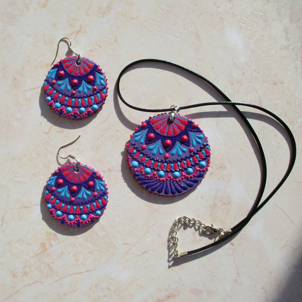 hand-painted-wood-pendant-and-earrings.JPG