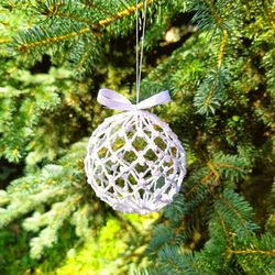 How to crochet Christmas balls ornaments easy - Crochet lace Christmas baubles patterns - Crochet Christmas decorations