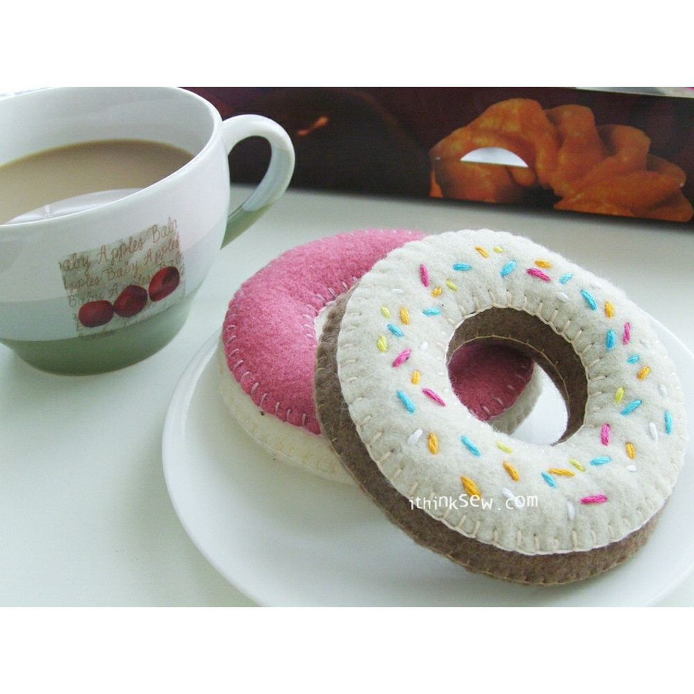 0006718_free-felt-duncan-donut-pdf-pattern.jpeg