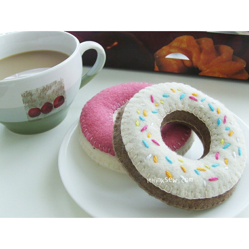 0006718_free-felt-duncan-donut-pdf-pattern.jpeg