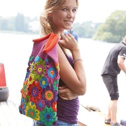 colorful flower bag in schachenmayr catania - downloadable pdf