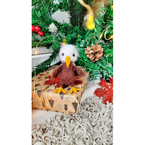 Stuffed eagle bird toy gift decor  (6).jpg