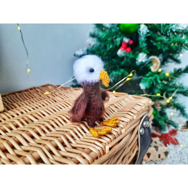 Stuffed eagle bird toy gift decor  (7).jpg
