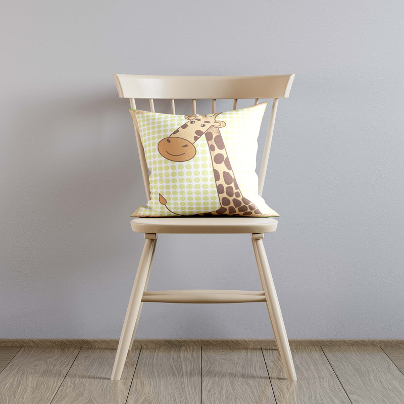 Pillow_Mockup_3 жираф.jpg