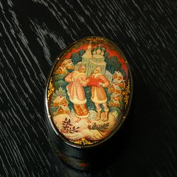 Vintage lacquer box Couple hand-painted miniature art