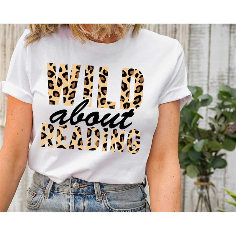 MR-3172023104651-wild-about-reading-shirt-leopard-reading-women-shirt-wild-image-1.jpg