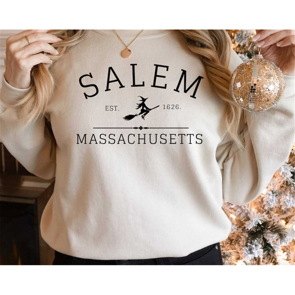 MR-3172023112823-salem-massachusetts-crewneck-halloween-sweatshirt-hocus-image-1.jpg