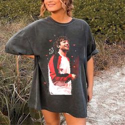 louis shirt, louis concert 2023, graphic tee rap 90s hiphop, one direction shirt gift for men women uisex t-shirt