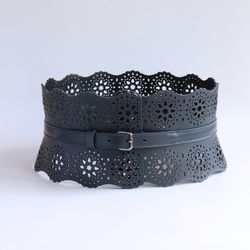 Genuine leather corset belt for women. Wide leather belt in navy blue. Handmade.