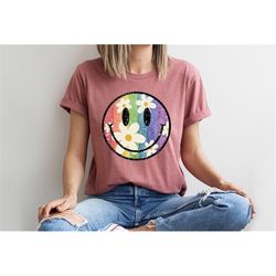 cute smile shirt, smiley face shirt, happy face shirt ,happy face for women, daisy shirt, gift shirt rainbow smiley shir
