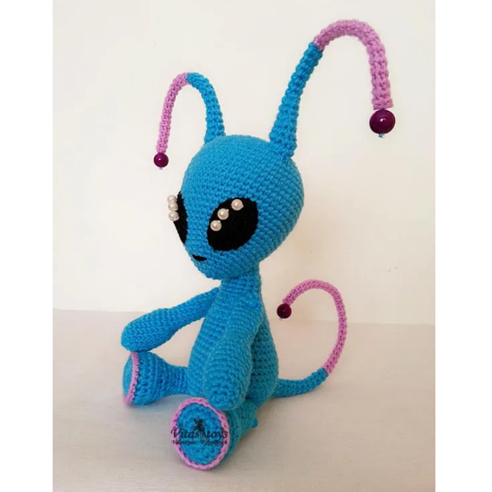 Amigurumi Cute Alien Boy3.png
