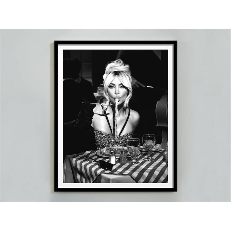 MR-4820238911-italian-woman-eating-spaghetti-poster-black-and-white-pasta-print-kitchen-wall-art-vintage-food-poster-restaurant-decor-pasta-poster.jpg