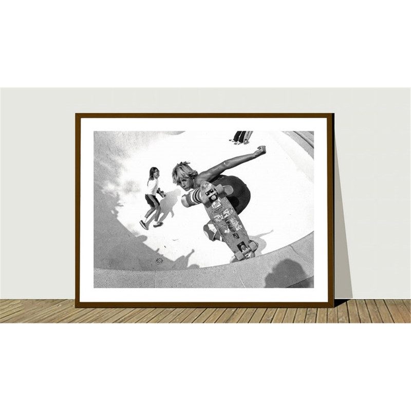 MR-482023164610-jay-adams-empty-pool-young-boy-skateboard-poster-art-deco-image-1.jpg