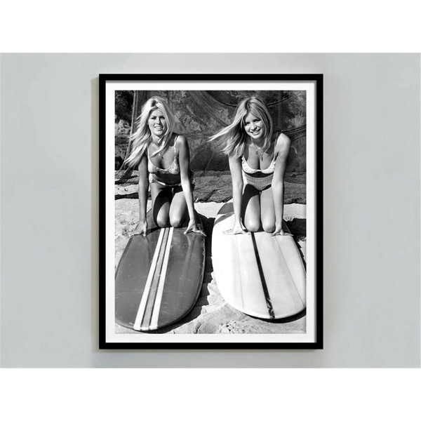 MR-482023183823-women-surfers-vintage-beach-print-surfboard-wall-art-black-and-white-vintage-photography-summer-poster-beach-house-decor-printable.jpg