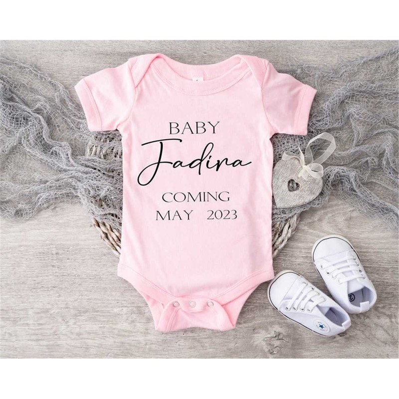 MR-48202319125-personalized-last-name-announcement-baby-onesie-pregnancy-image-1.jpg