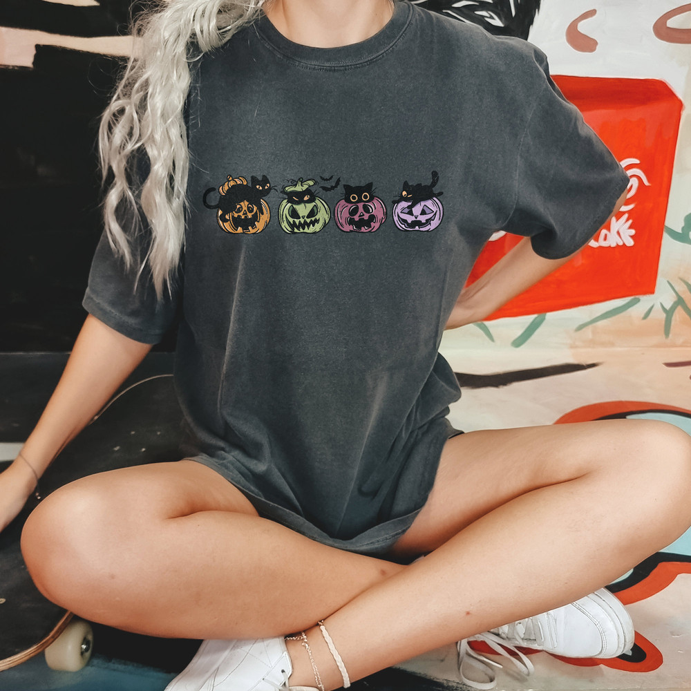 Retro Black Cat And Pumpkin Shirt, Vintage Cat Halloween T-shirt, Comfort Colors® Pumpkin Halloween Shirt For Cat Mom - 3.jpg