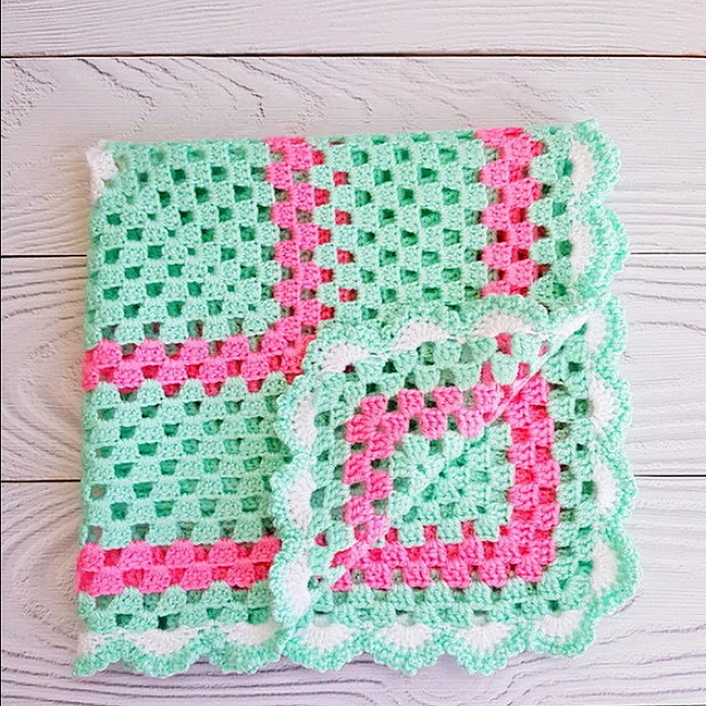 small doll blanket.png