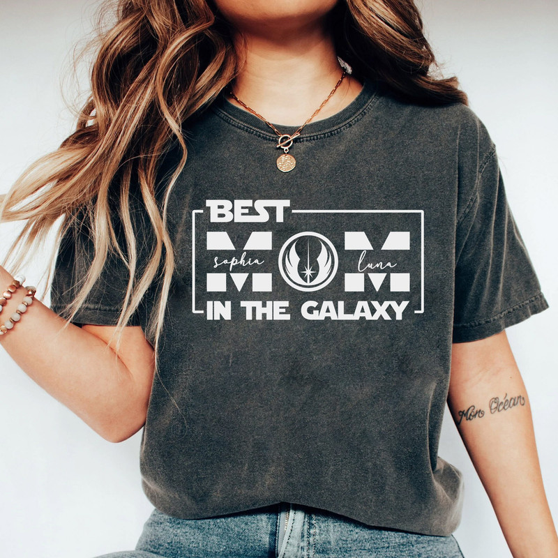 Personalized Star War Mom T-Shirt, Best mom in the galaxy Sweatshirt, Mama Star War Shirt Mother's Day Gift - 1.jpg