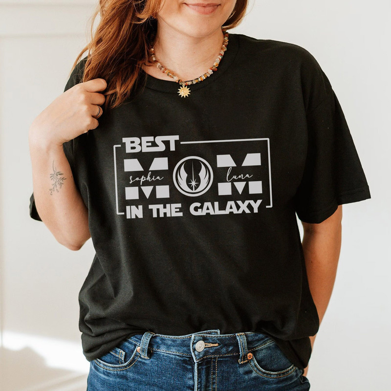 Personalized Star War Mom T-Shirt, Best mom in the galaxy Sweatshirt, Mama Star War Shirt Mother's Day Gift - 4.jpg