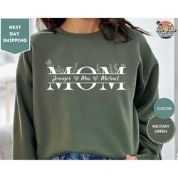 custom mom floral sweatshirt, mom sweatshirt with kids names, personalized sweatshirt for mom, custom mama shirt, mother