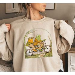 frog and toad crewneck sweatshirt , vintage classic book sweatshirt, cottagecore aesthetic sweatshirt, book lover sweats