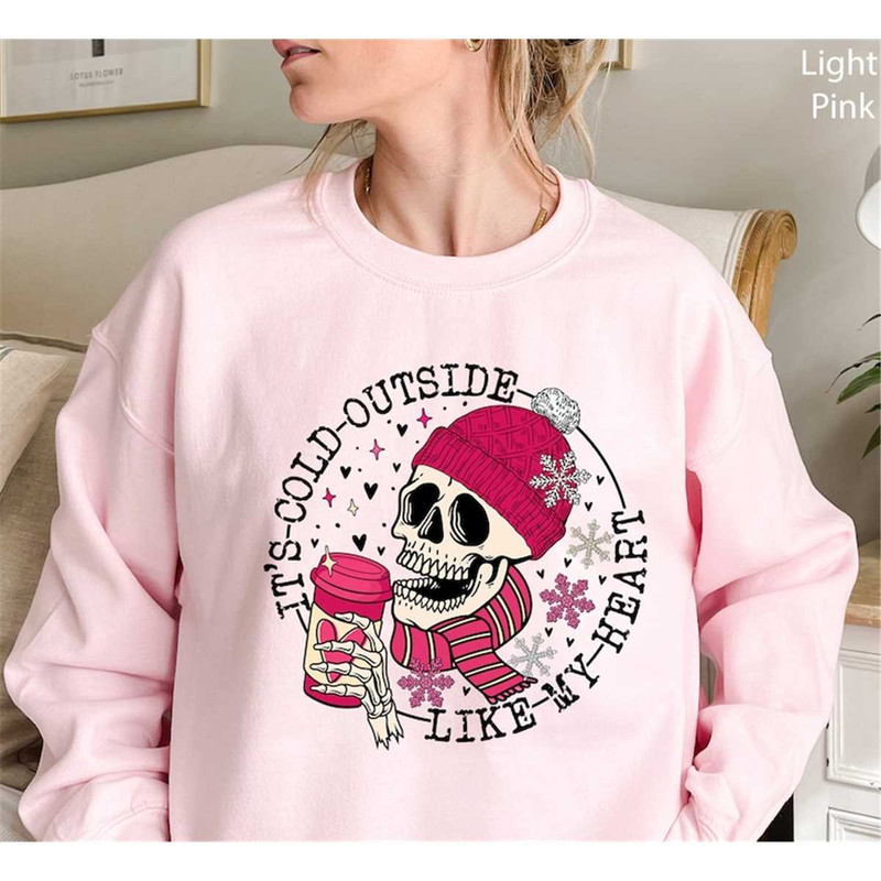 MR-8820239337-its-cold-outside-like-my-heart-skeleton-sweatshirt-image-1.jpg