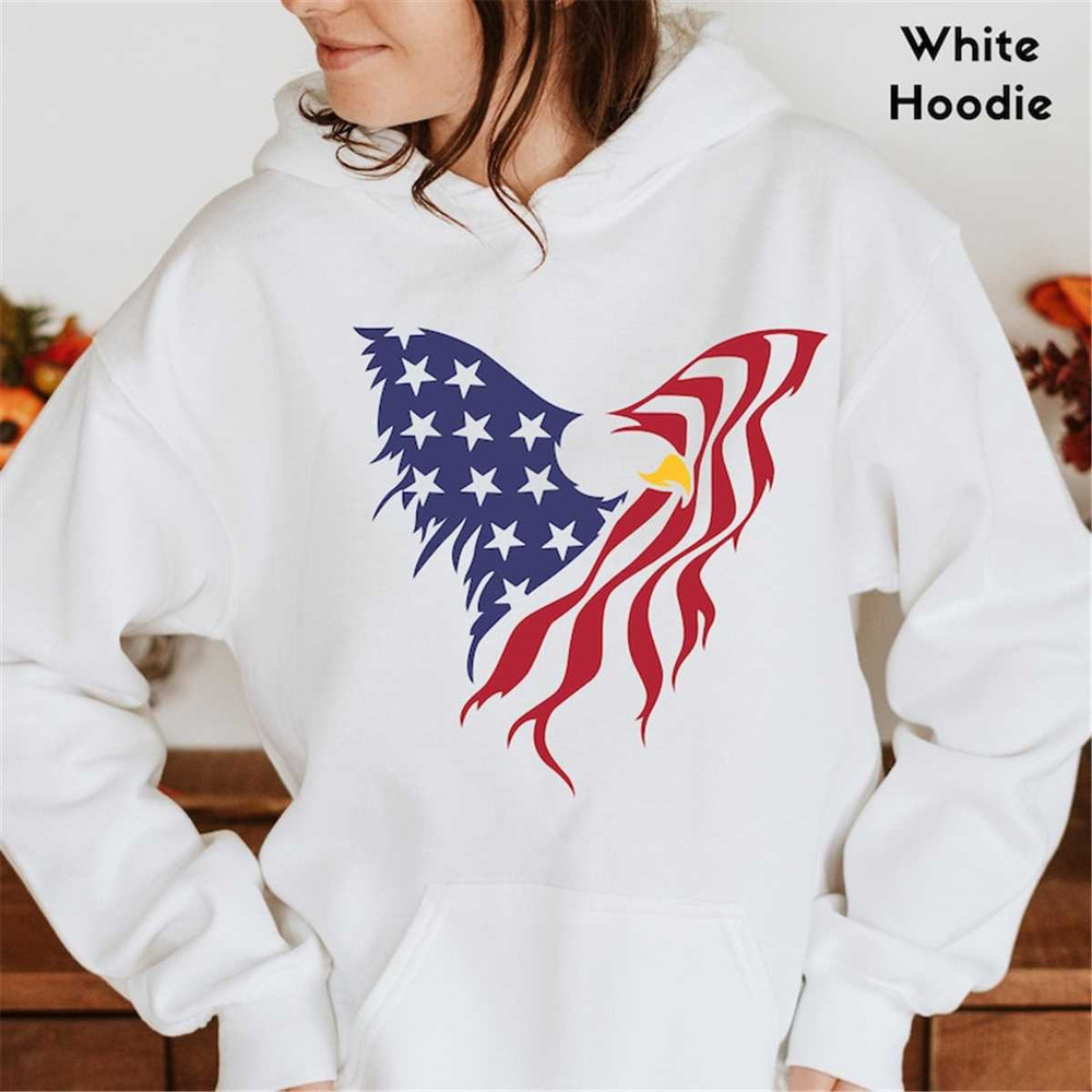 MR-882023112250-american-flag-eagle-sweatshirt-qatar-world-cup-2022-usa-image-1.jpg