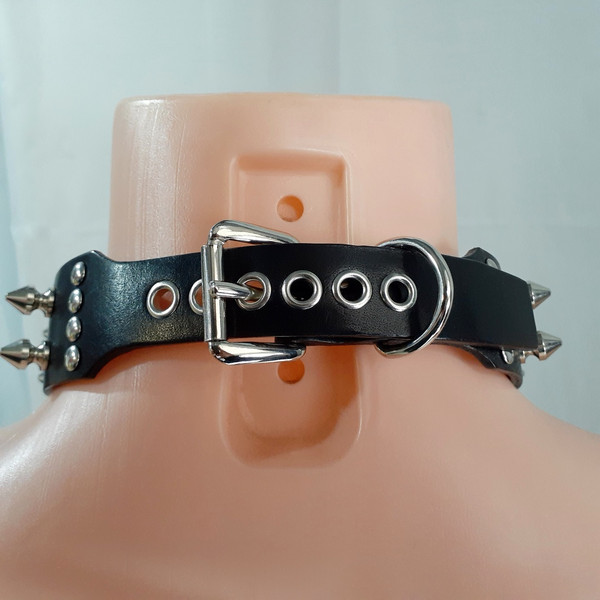 custom-bondage-collar.jpg