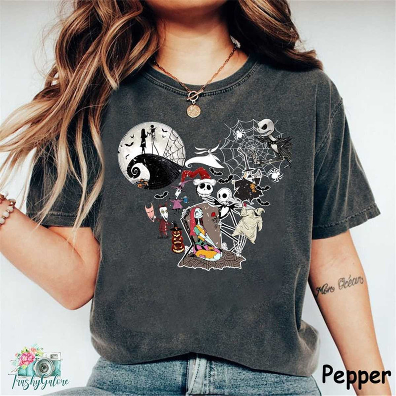 MR-98202381112-nightmare-before-christmas-comfort-colors-shirtjack-and-sally-image-1.jpg
