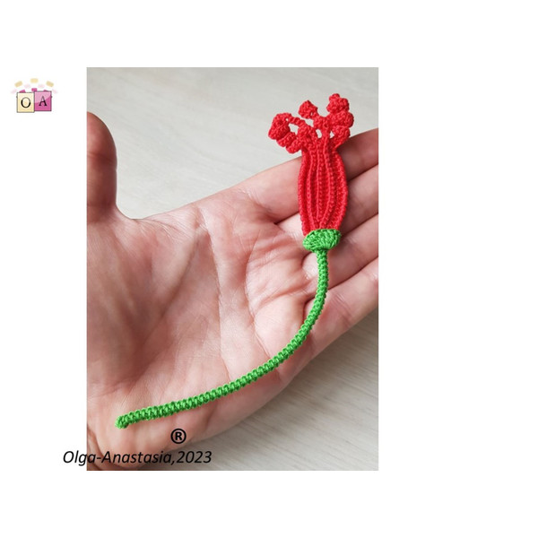 Poppy_flower_bud_crochet_pattern (2).jpg