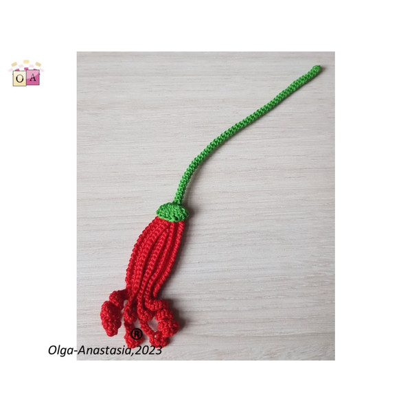 Poppy_flower_bud_crochet_pattern (6).jpg