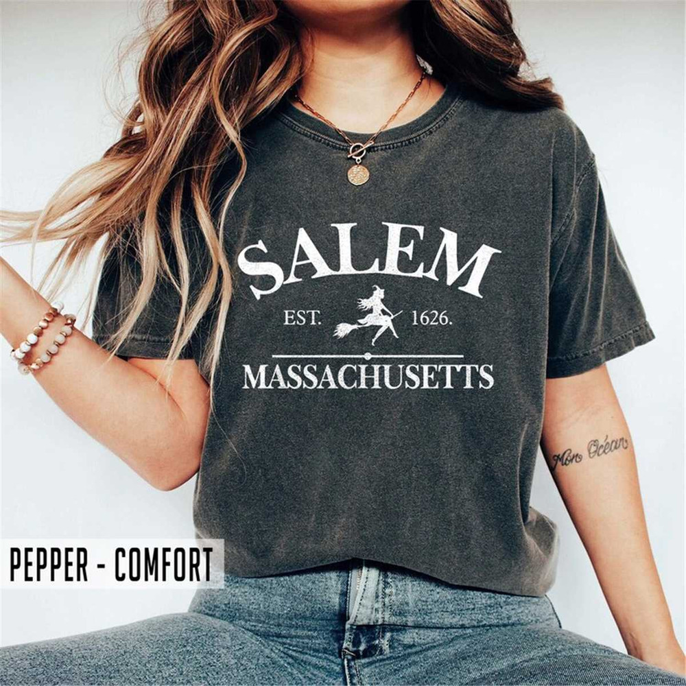 MR-1082023191518-salem-massachusetts-sweatshirt-halloween-witch-comfort-colors-pepper-comfortcolors.jpg
