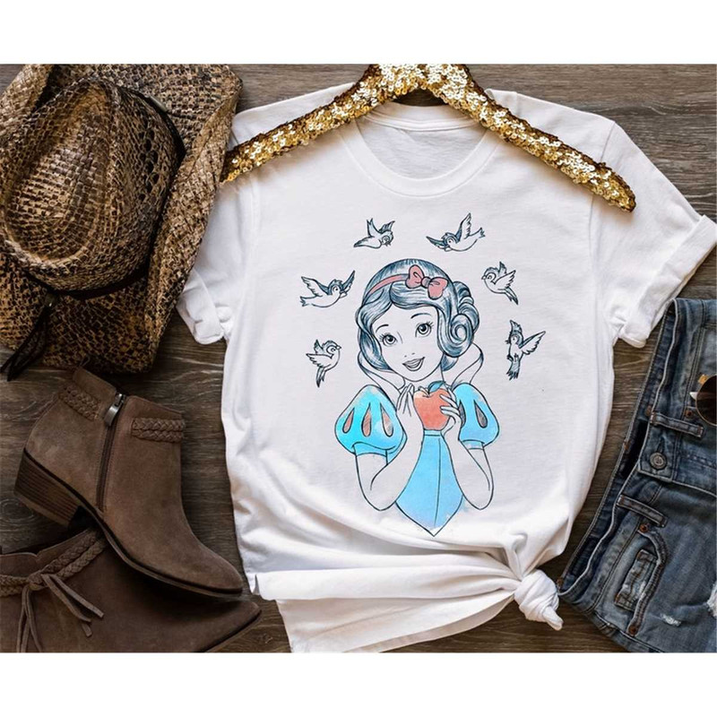 MR-1182023143658-disney-snow-white-birds-and-apple-sketch-t-shirt-snow-white-image-1.jpg