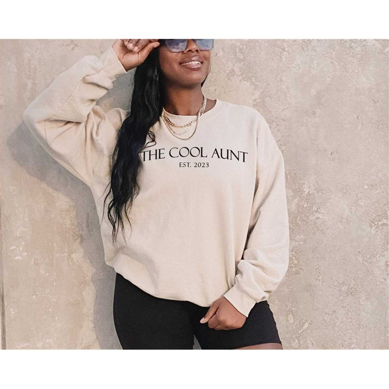 MR-118202316292-cool-aunt-est-2023-sweatshirt-pregnancy-announcement-shirt-image-1.jpg