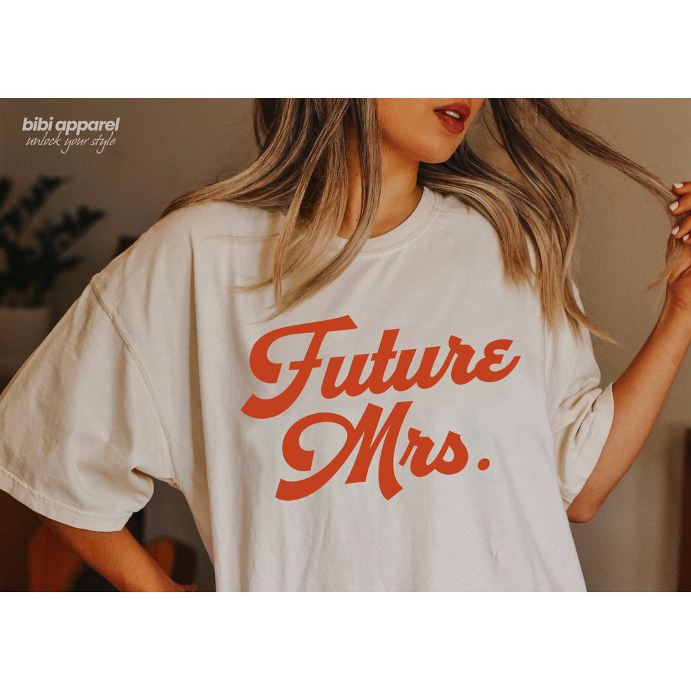 Custom Bride Tee, Mrs Bride T-shirt, Bridesmaids T-Shirts, Custom Text, Vintage Inspired, Couple T-shirt, Marriage tshirt, Personalized tee - 2.jpg