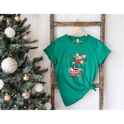 disney christmas teacup shirt, donald duck christmas teacup shirt, donald christmas ballon shirt, disney trip shirt, dis