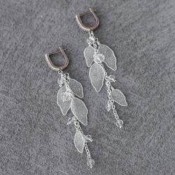 Crystal leaf earrings, boho wedding earrings with shiny leaves, long bridal earrings, delicate botanical earring